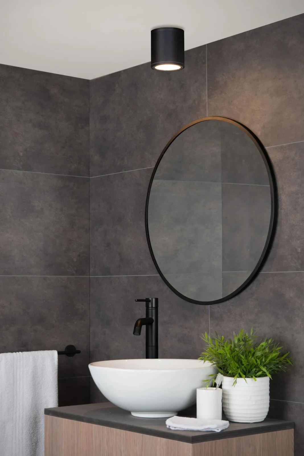 Lucide AVEN - Stropnu00e9 reflektory Ku00fapeu013eu0148a - u00d8 9 cm - 1xGU10 - IP65 - u010cierna