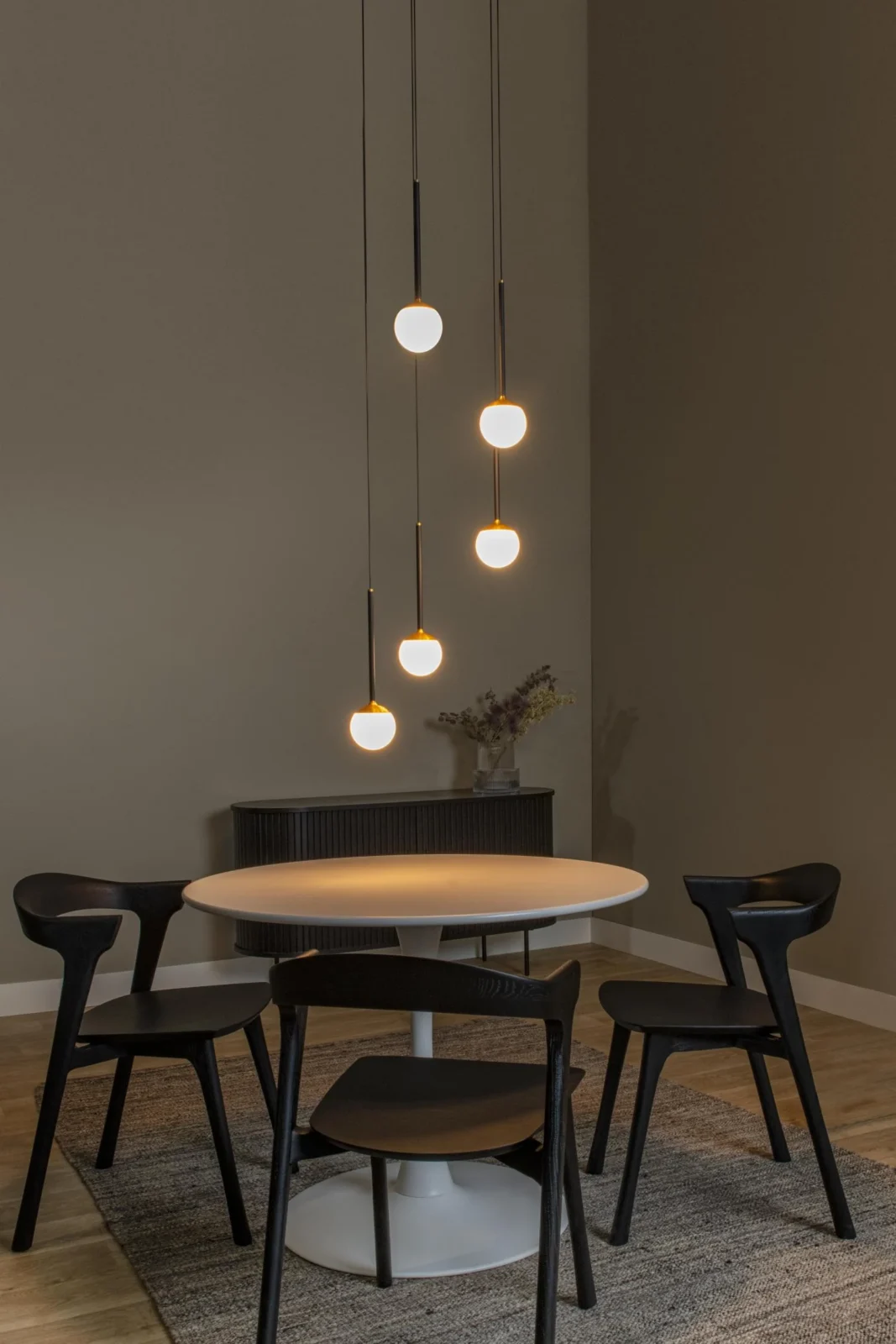 Lucide CALINA - zu00e1vesnu00e9 svetlo - u00d8 41,9 cm - LED tlmenu00e9. - CCT - 5x7,4W 2200K/3300K - s vymeniteu013enu00fdm LED modulom - u010dierna | Pru00e9miovu00e9